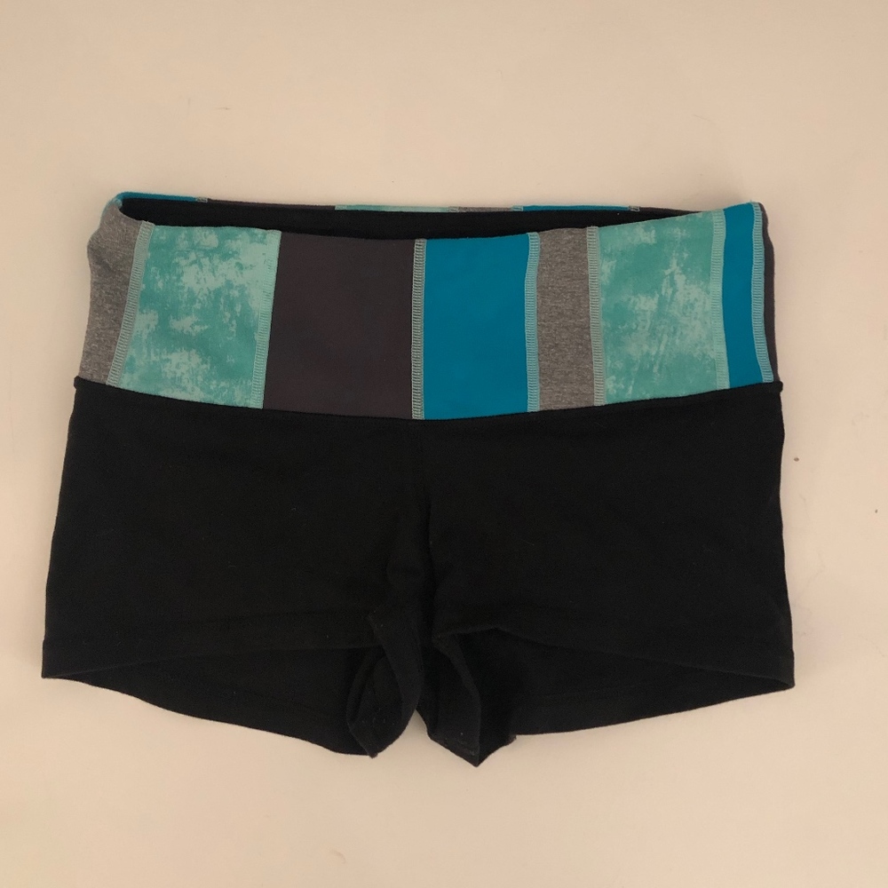 Lululemon Athletica Reversible Boogie Shorts